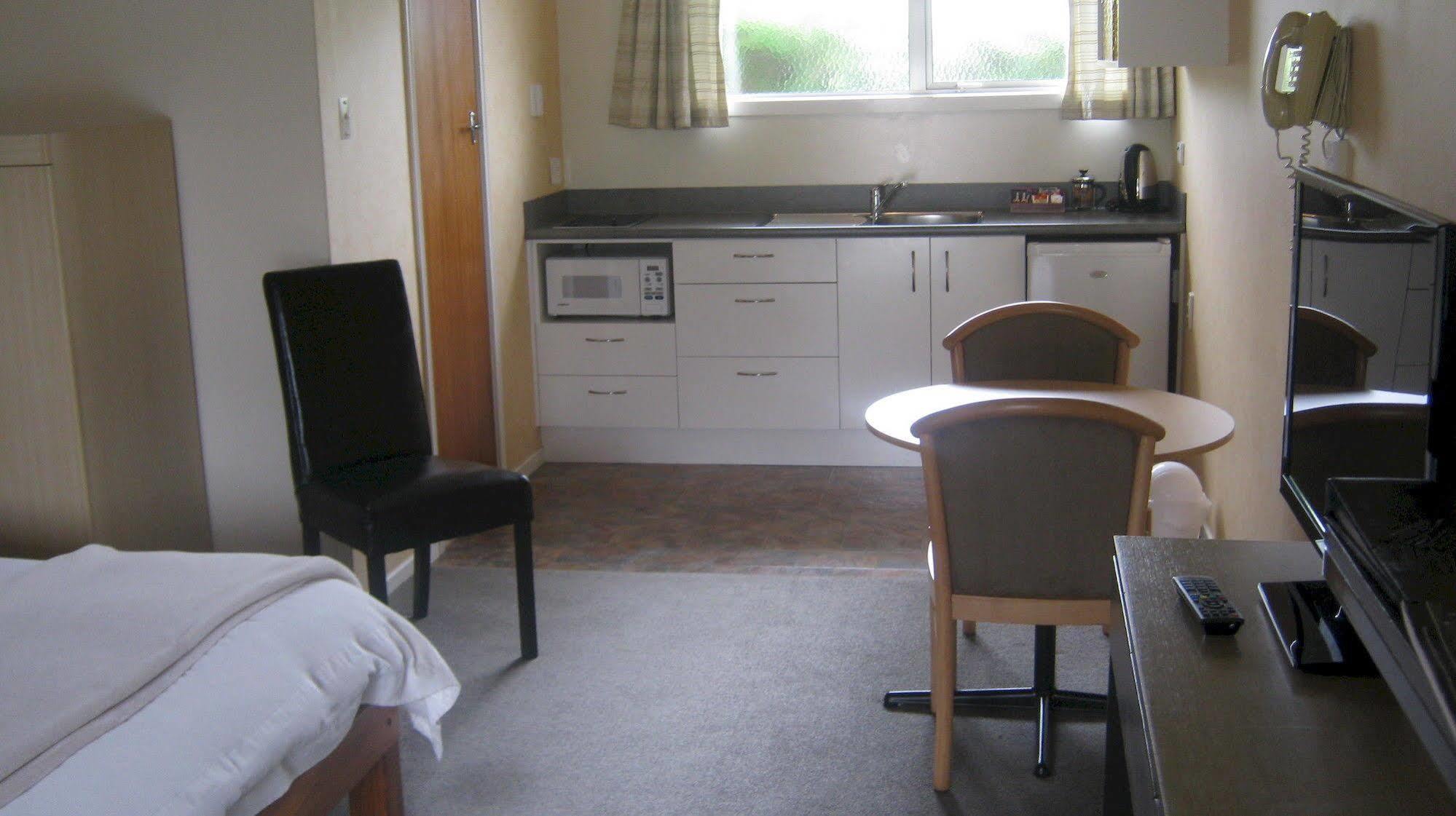 Broadway Lodge Motel Stratford Esterno foto