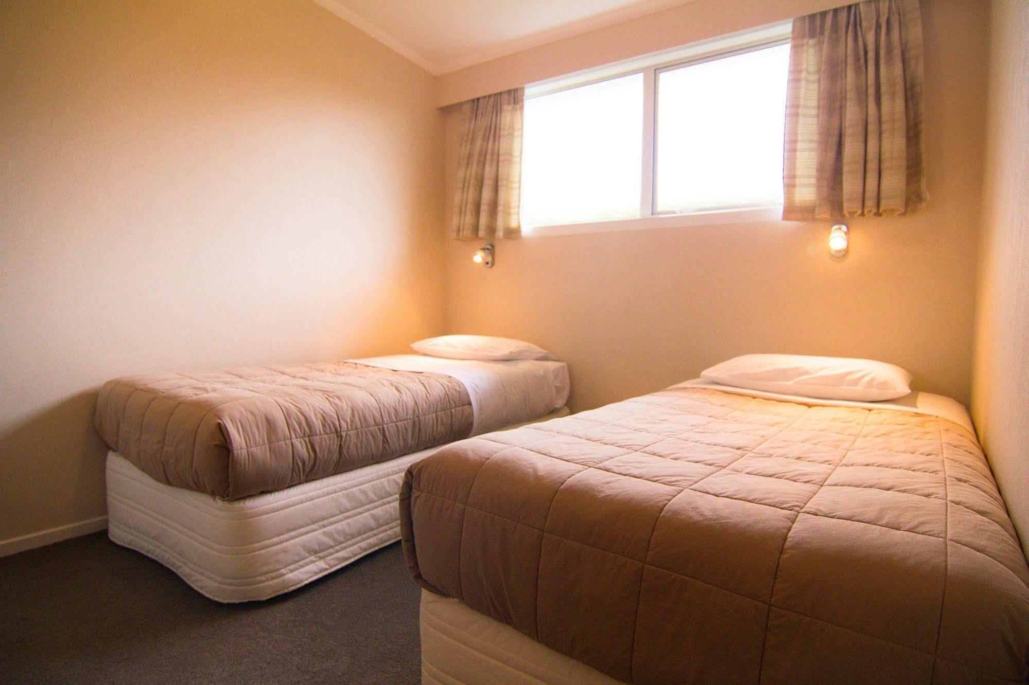Broadway Lodge Motel Stratford Esterno foto