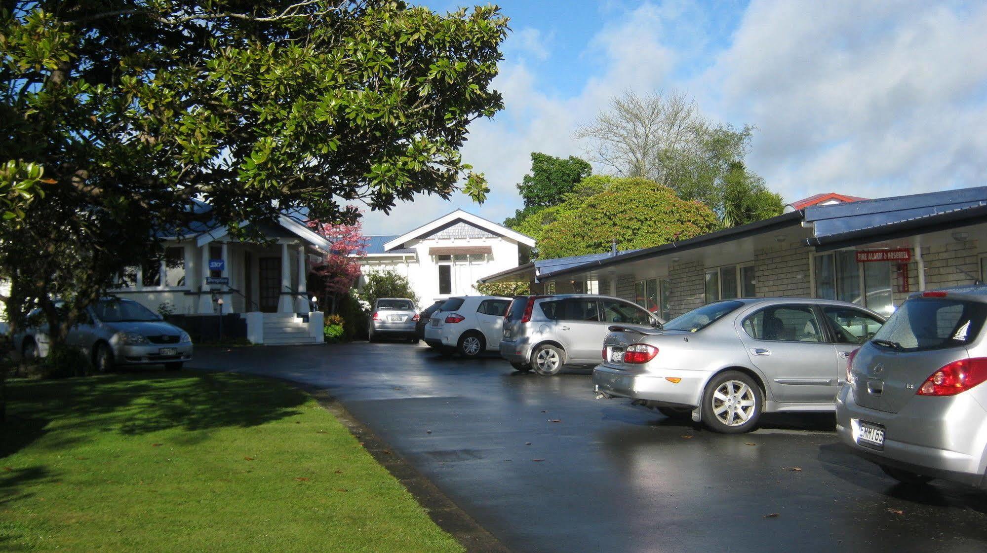 Broadway Lodge Motel Stratford Esterno foto
